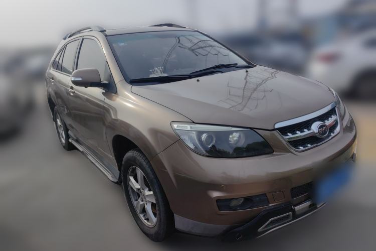 Used BYD S6 2013 Platinum Edition 2.4L Automatic Luxury Model Front Right 45 Deg