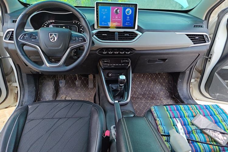 Used Baojun 510 2017 1.5L Manual Fashion Model
