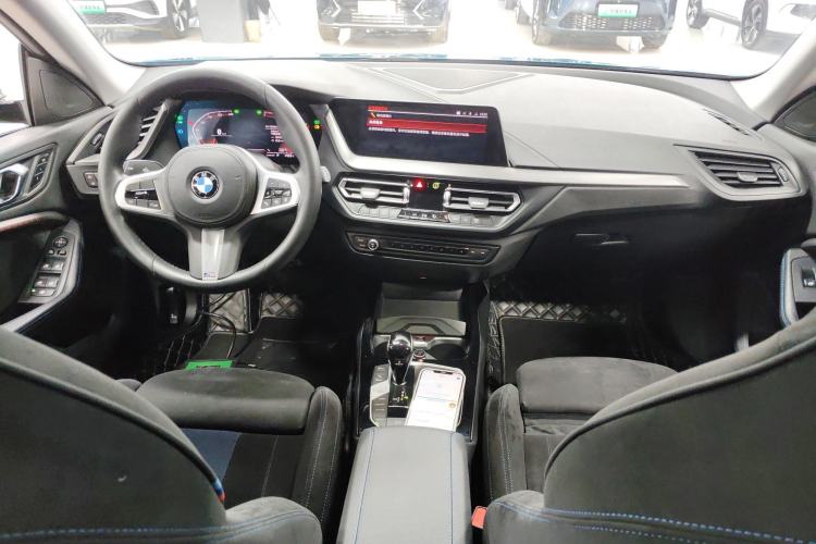 Used BMW 2 Series 2021 225i Four-Door Coupe M Sport Night Edition Center Console