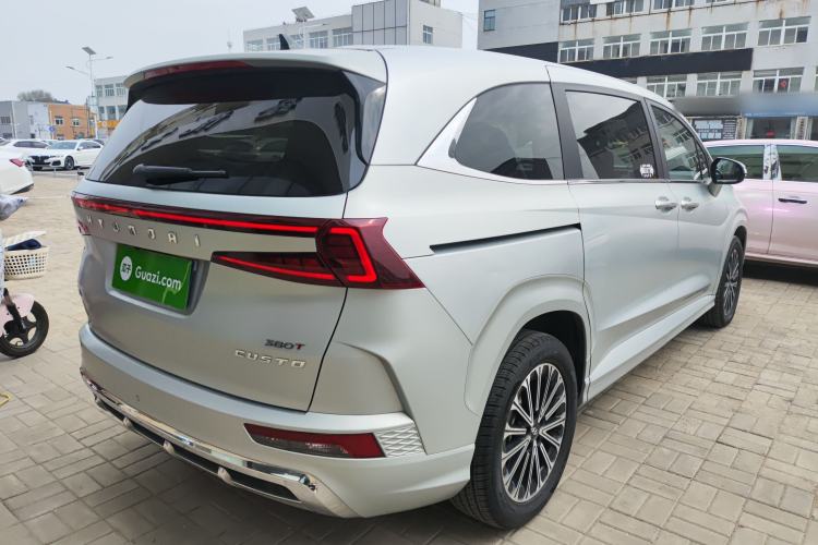 Used Hyundai Custo 2024 380TGDi LUX Premium Smart & Luxurious Edition
