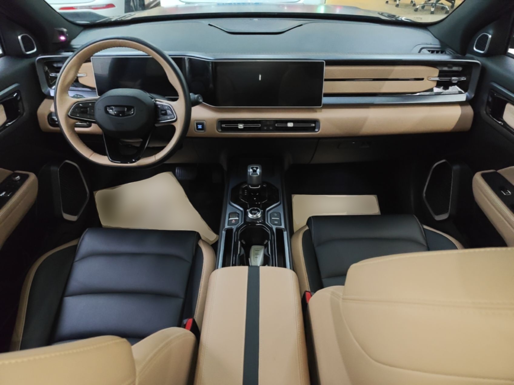 Geely Auto icon 2025 Linglong 1.5TD Jinxi Edition — снимка 12