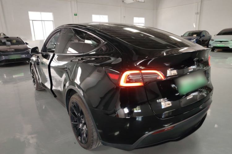 Used Tesla Model Y 2021 Standard Range Rear-Wheel Drive Version
