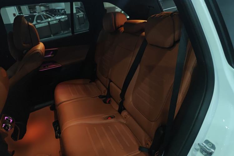 Used Mercedes-Benz GLC 2023 GLC 300 L 4MATIC Luxury 7-Seater Left Rear Seat