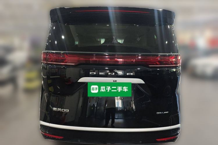 Used Denza D9 2024 DM-i 980 Four-Wheel Drive Flagship Model
