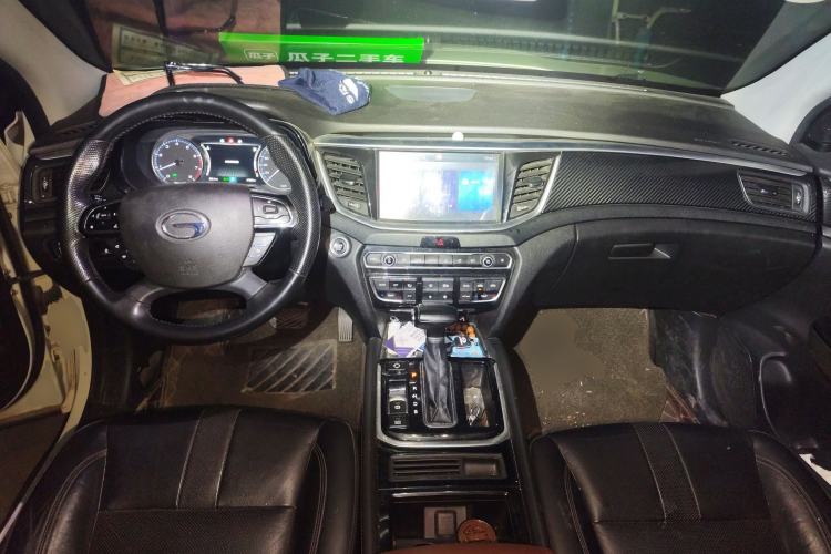 Used GAC Trumpchi GS7 2017 280T Two-Wheel Drive Luxury Model
