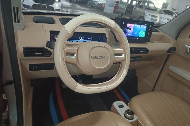 Used Geely Galaxy Panda 2024 Panda Mini 200km Endurance Bear Steering Wheel