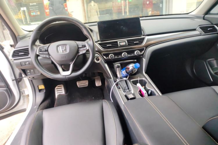 Used Honda Accord 2022 260TURBO Phantom Night · Prestige Edition Center Console