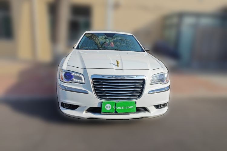 Used Chrysler 300C 2013 3.6L Luxury Edition
