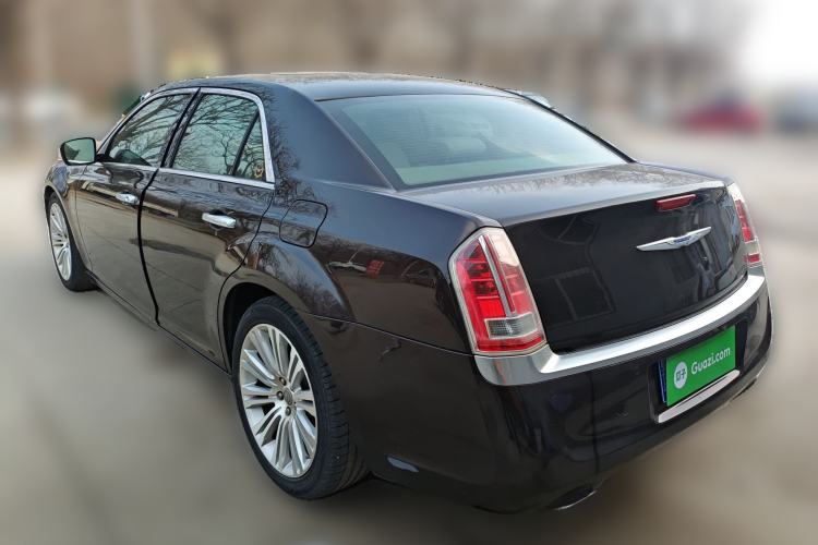 Used Chrysler 300C 2013 3.6L Premium Edition
