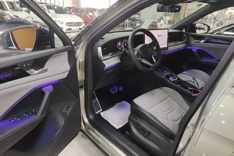 Used Volkswagen Tayron 2025 Tiguan L 380TSI 4Motion Luxury Easy Package