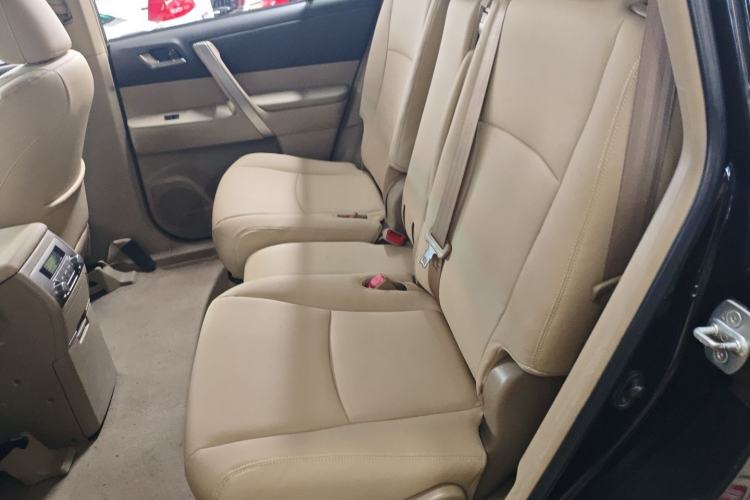 Used Toyota Highlander 2012 3.5L 4x4 7-Seater Luxury Edition with Navigation Left Rear Seat