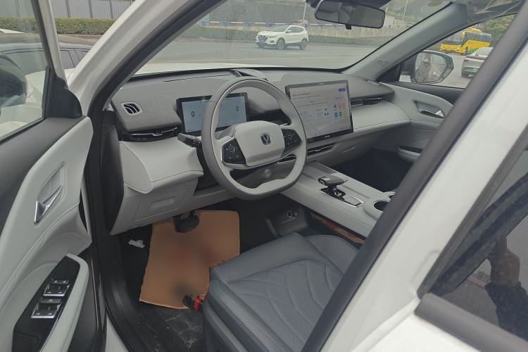 Used Changan UNI-Z New Energy 2025 Smart New Blue Whale 125km Battleship Edition