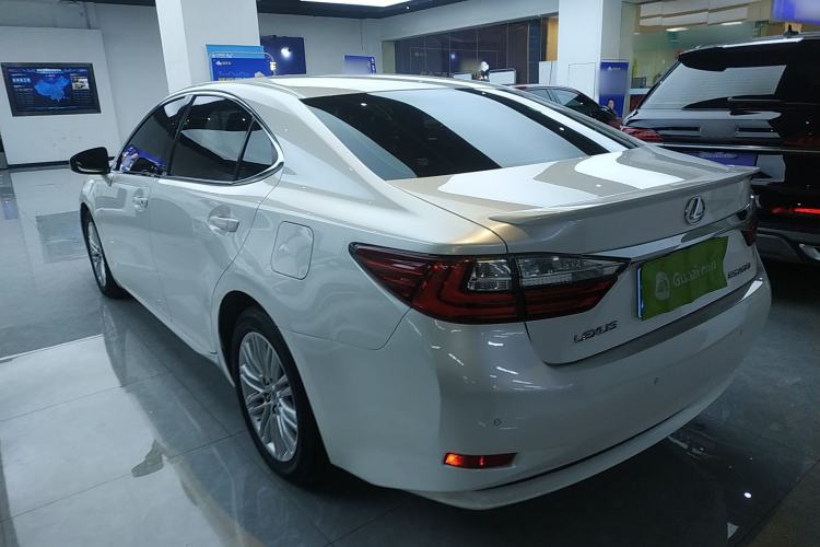 Used Lexus ES 2015 200 Elite Edition Rear Left 45 Deg