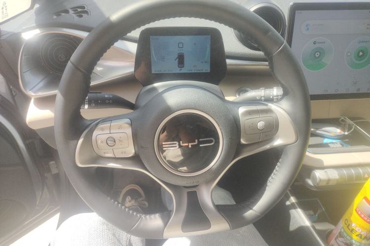 Used BYD Dolphin 2023 420 km Fashion Edition
