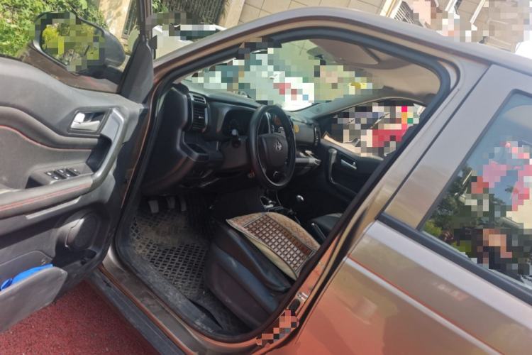 Used CHANGAN OSHAN X70A 2019 1.5L Manual Basic Version China VI Standard Driver Seat