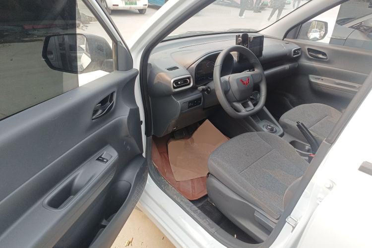 Used Wuling Hongguang New Energy 2025 Extended-Range Hybrid 50 km Standard Version Driver Seat