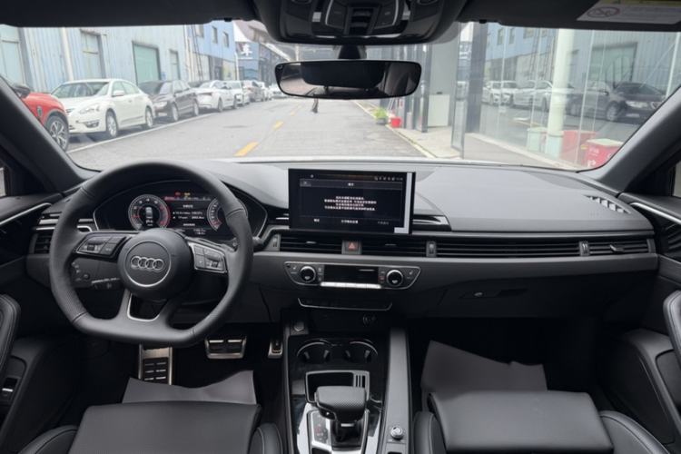 Used Audi A4L 2024 40 TFSI Luxury Dynamic Edition