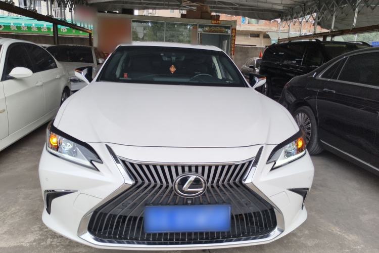 Used Lexus ES 2020 200 Excellence Edition Front