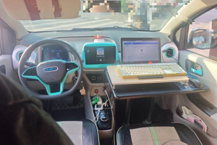 Used JMEV Xiao Qilin 2023 Joyful Edition 201km Comfort Model Center Console