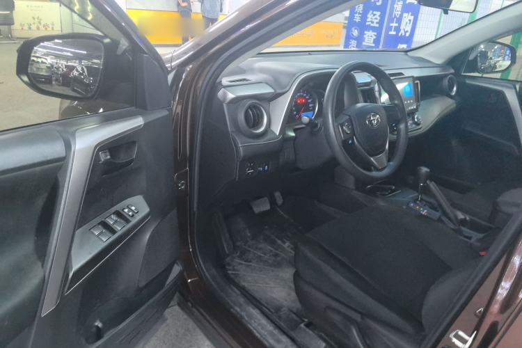 Used Toyota RAV4 2019 2.0L CVT Two-Wheel Drive Pioneer Edition China V Standard
