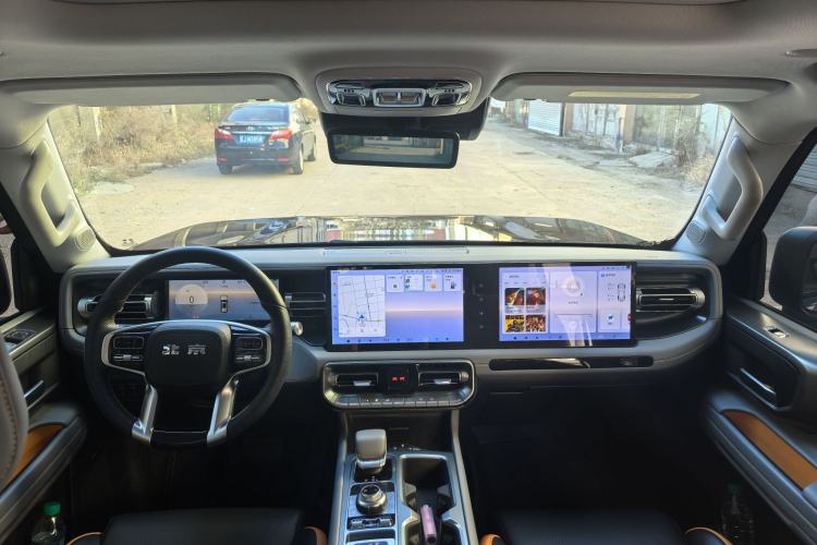 Used BAIC Off-Road BJ40 2024 2.0T All-New Urban Hunter Edition Ultimate Version