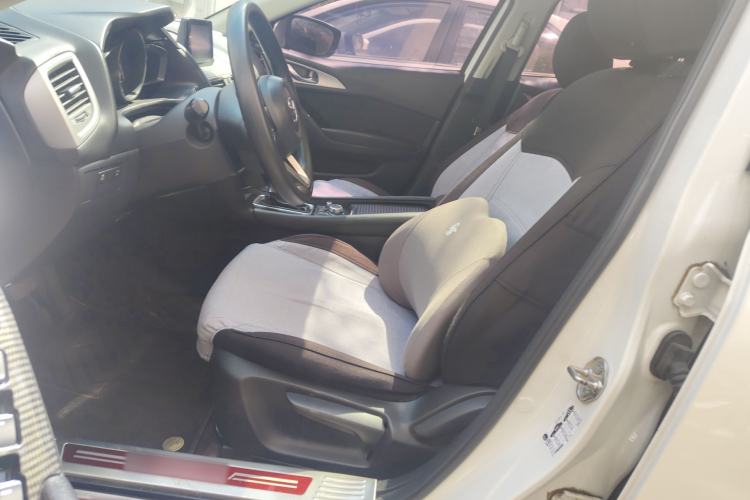 Used Mazda 3 Axela 2017 Hatchback 1.5L Automatic Luxury Model Emission Standard China V Left Front Seat