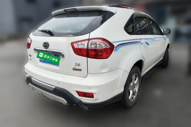 Used BYD S6 2014 2.4L Automatic Prestige 5-Seater
