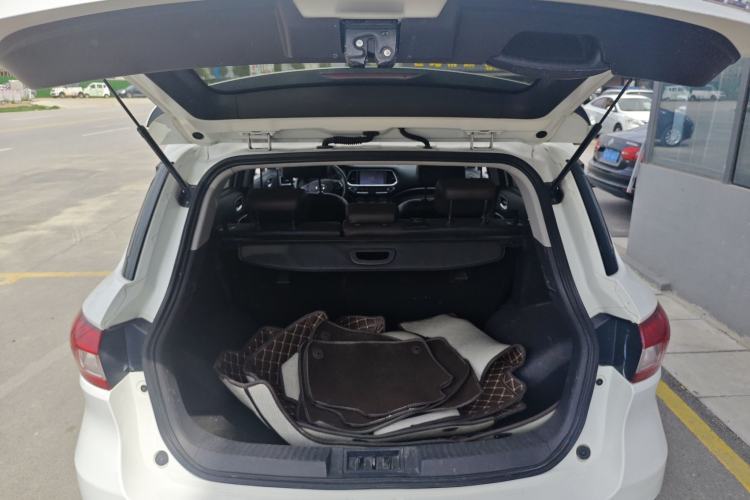 Used GAC Trumpchi GS4 2017 235T Manual Two-Wheel Drive Luxury Edition Trunk