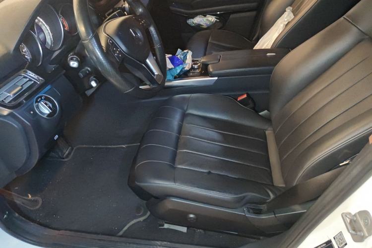 Used Mercedes-Benz E-Class 2015 E 260 L Sport & Fashion Model
