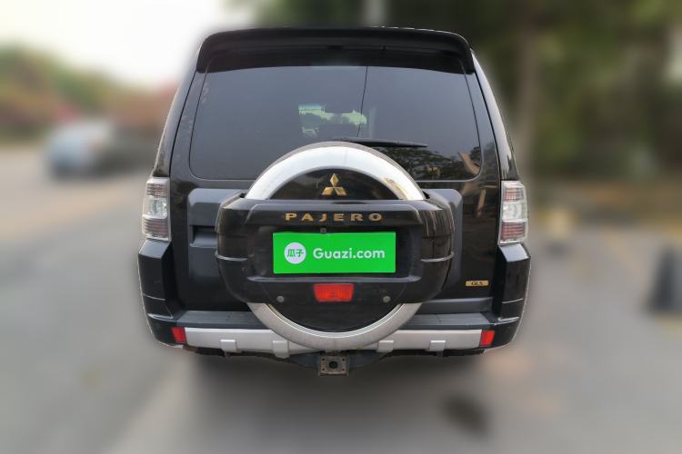 Used Mitsubishi Pajero 2014 3.0L Elite Upgrade Edition Rear