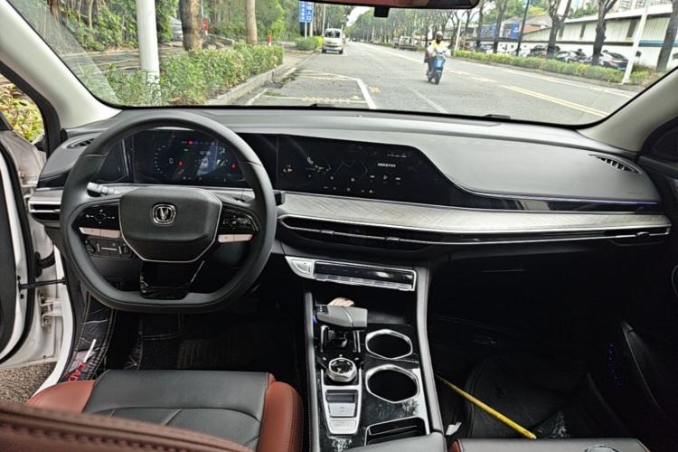 Used CHANGAN Eado 2023 Changan Edition PLUS Blue Whale NE 1.4T GDI DCT Prestige Version