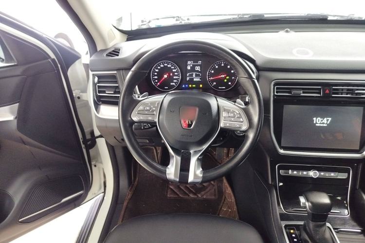 Used Roewe RX8 2019 30T Smart Connectivity Two-Wheel Drive Supreme Flagship Edition
