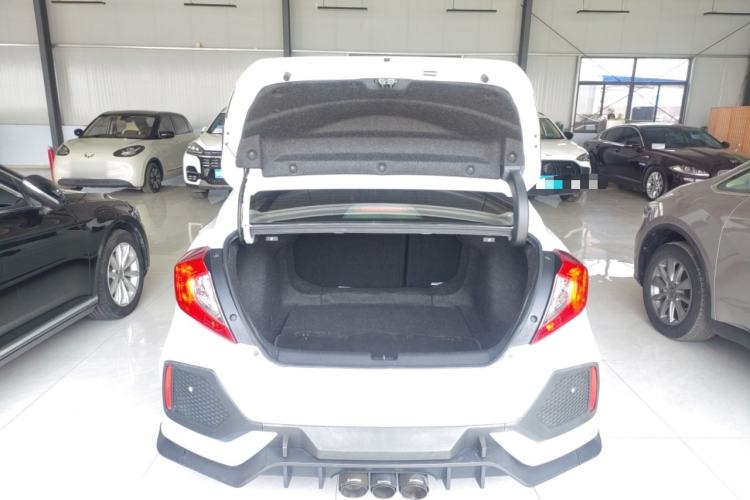 Used Honda Civic 2016 220TURBO CVT Luxury Edition
