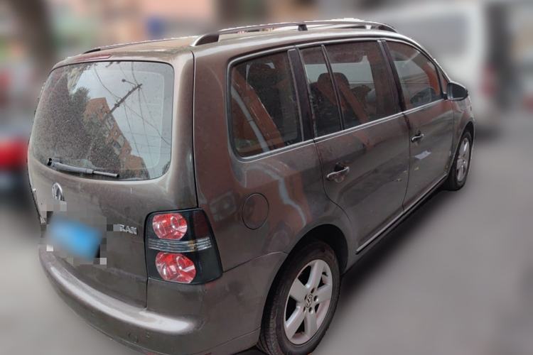 Used Volkswagen Touran 2011 1.4T Manual Zhiya Edition 5 Seats
