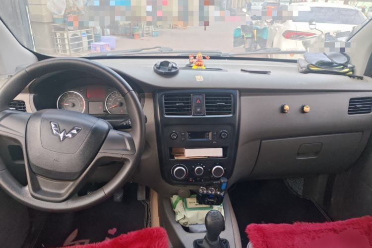 Used Wuling Rongguang V 2016 1.5L Practical Version

