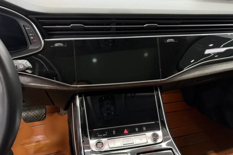 Used Audi Q7 2020 55 TFSI quattro S line sports model