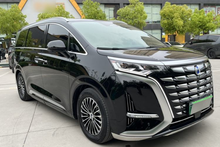 Used Denza D9 2022 DM-i 970 Four-Wheel Drive Flagship Model Exterior 5