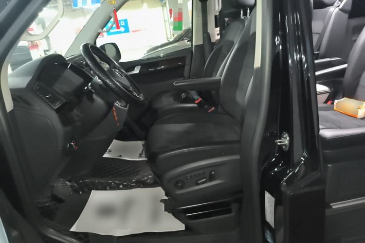 Used Volkswagen Multivan 2019 2.0 TSI 4x4 Prestige Edition 7-Seater Left Front Seat