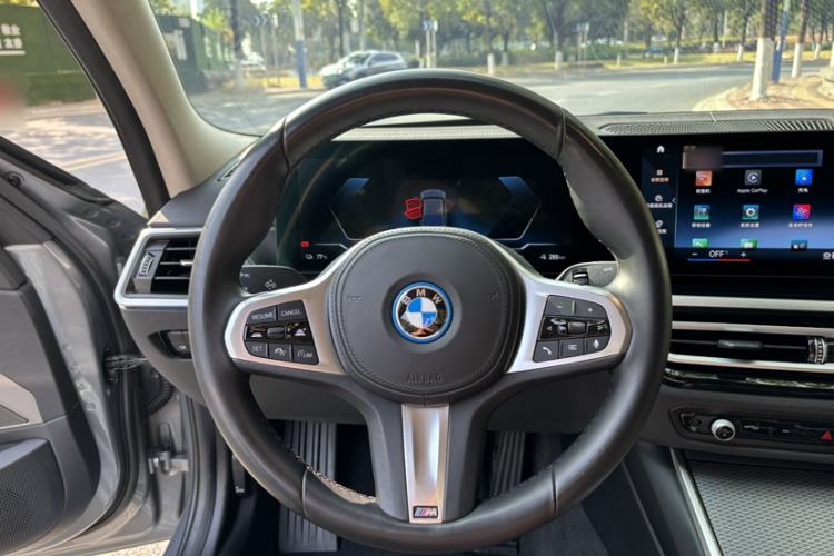 Used BMW i3 2023 eDrive 40 L Midnight Sports Package
