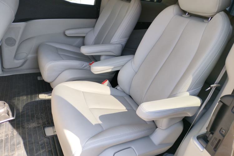 Used Buick GL8 2023 Land Executive Class Smart Enjoyment Model