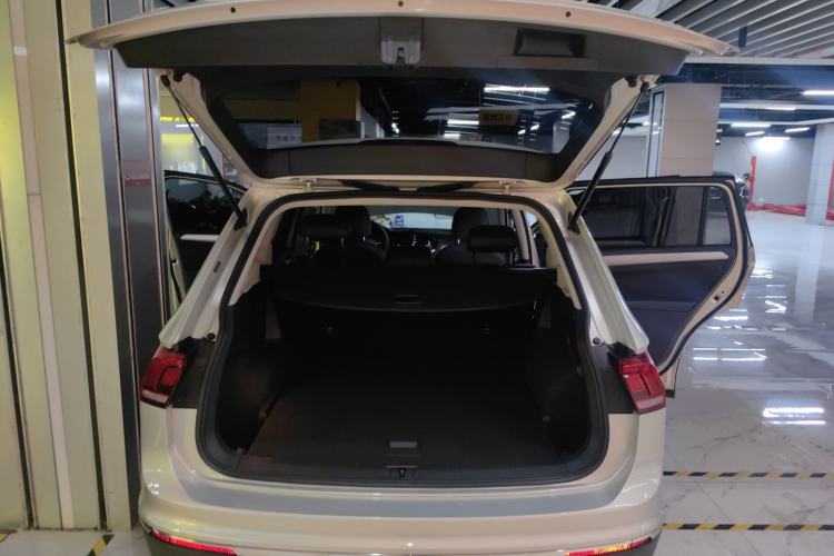 Used Volkswagen Tiguan L 2017 330TSI Automatic Two-Wheel Drive Comfort Edition