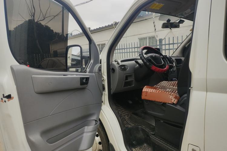 Used SAIC MAXUS Xintu V80 2021 2.0T Manual Classic Aoyuntong Long Wheelbase Mid-Roof 6/7/8/9-Seater