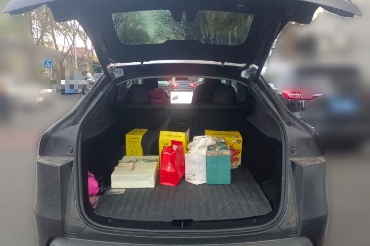 Used Tesla Model Y 2025 Rear-Wheel-Drive Version
