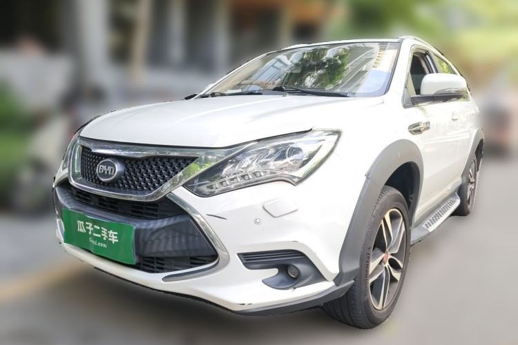 Used BYD Tang New Energy 2015 2.0T Four-Wheel-Drive Flagship Model