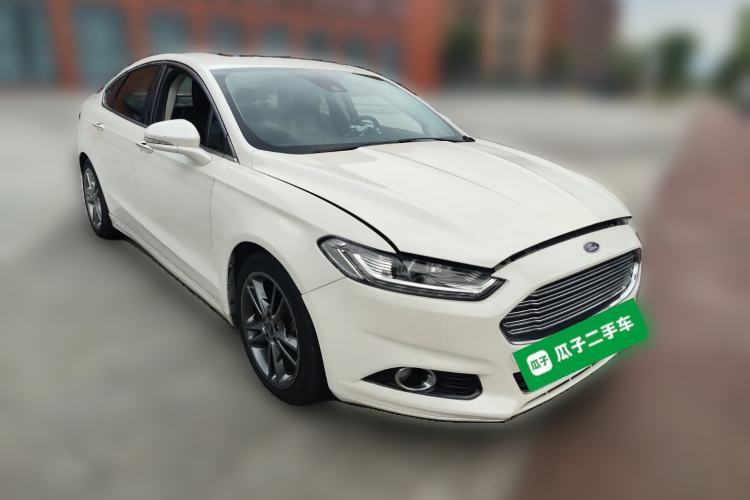 Used Ford Mondeo 2013 2.0L GTDi240 Luxury Sport Model Front Right 45 Deg