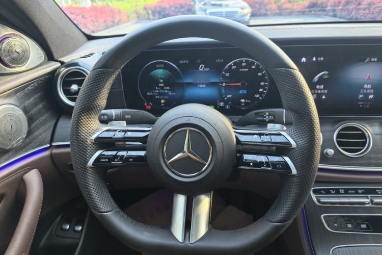 Used Mercedes-Benz E-Class New Energy 2022 Restyled E 350 e L Plug-in Hybrid Sports Sedan Interior 5