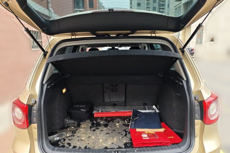 Used Volkswagen Tiguan 2012 2.0 TSI Automatic All-Wheel Drive Flagship Edition Trunk