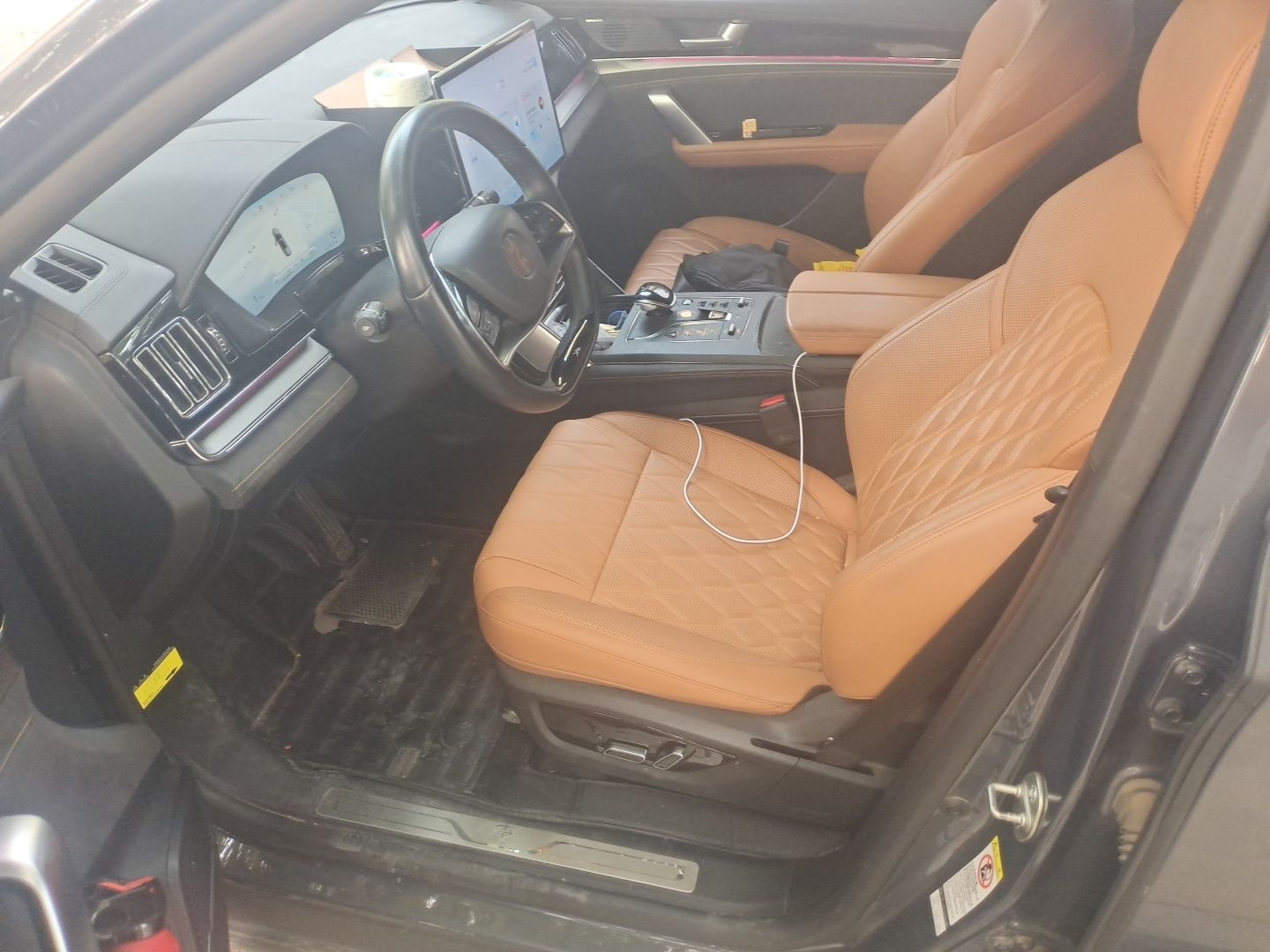 BYD Tang New Energy 2023 DM-i Champion Edition 112KM Prestige Model - Executive — снимка 15