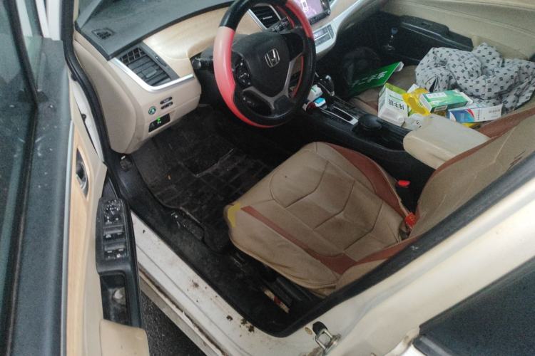 Used Honda Jade 2013 1.8L automatic Comfort version 5 seats