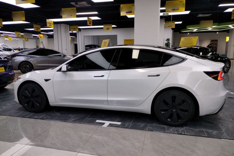 Used Tesla Model 3 2023 Rear-Wheel-Drive Version